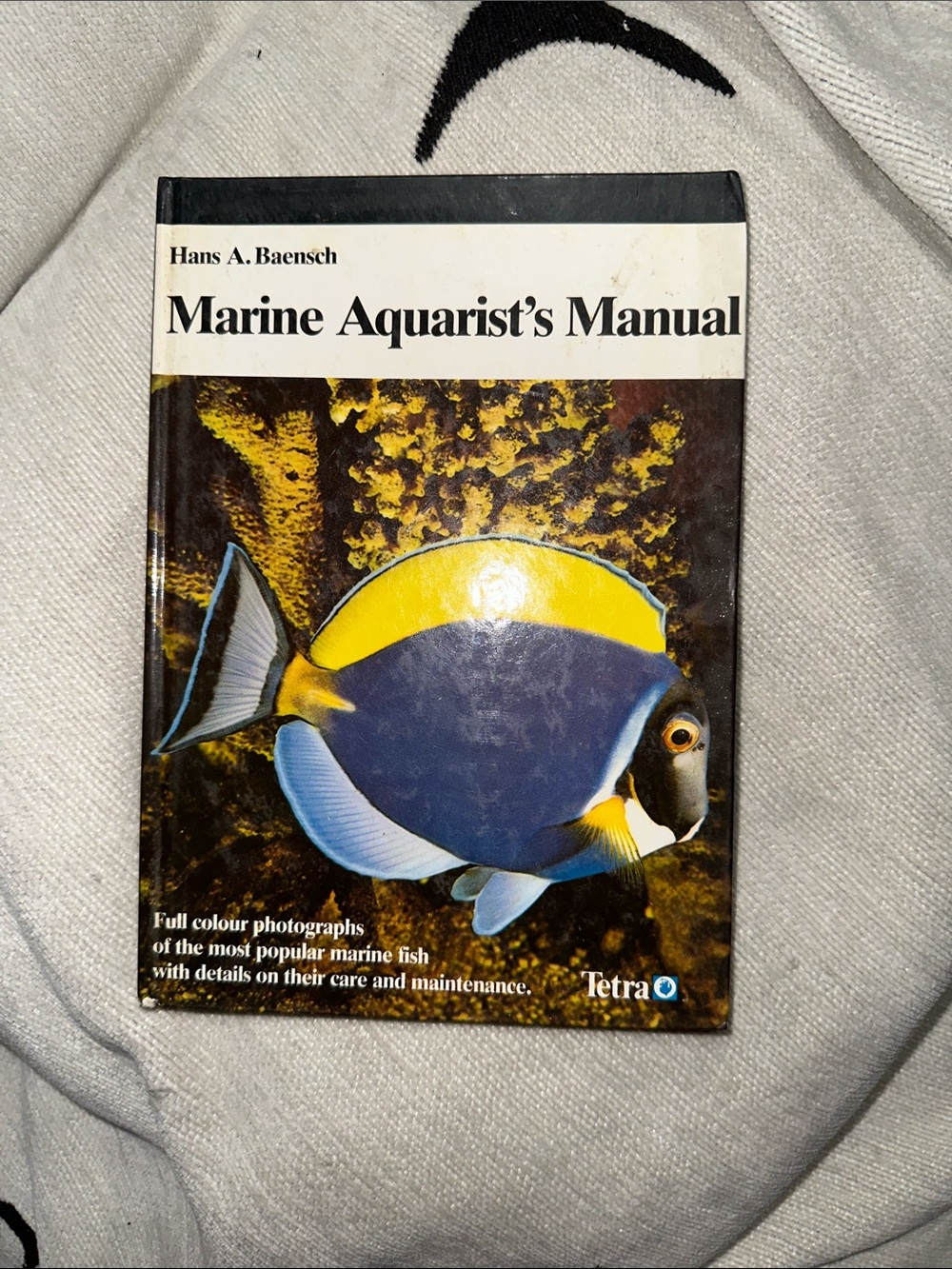 Tetra Marine Aquarist’s Manual hardcover book 1983 with full color photos